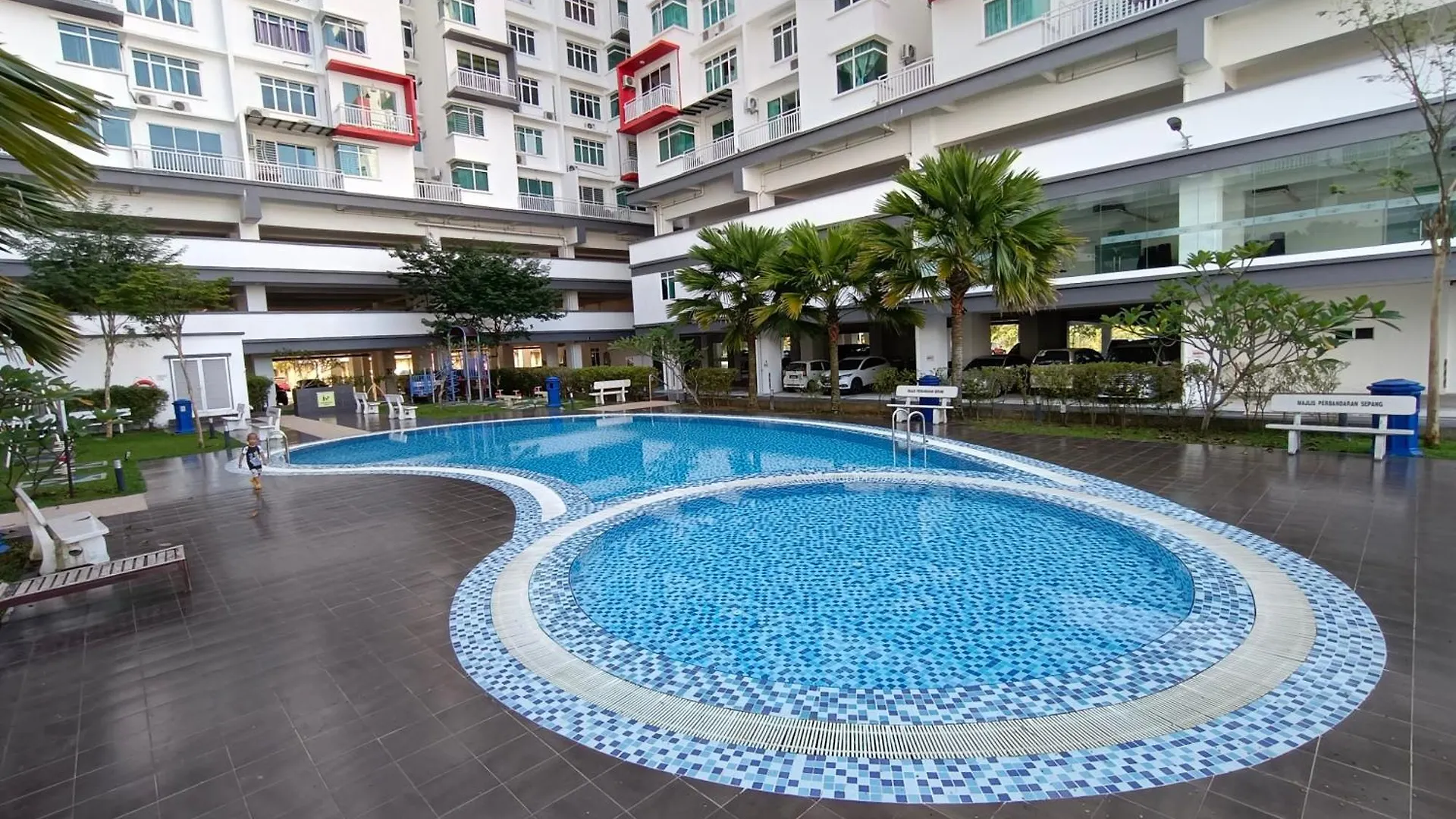 Klia Ehsan Residence Cozy Air-Con Suite 8 Pax Sepang